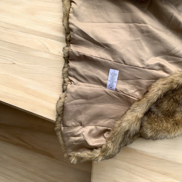 DYNAMITE Brown Faux Faur Vest - Picture 4 of 10